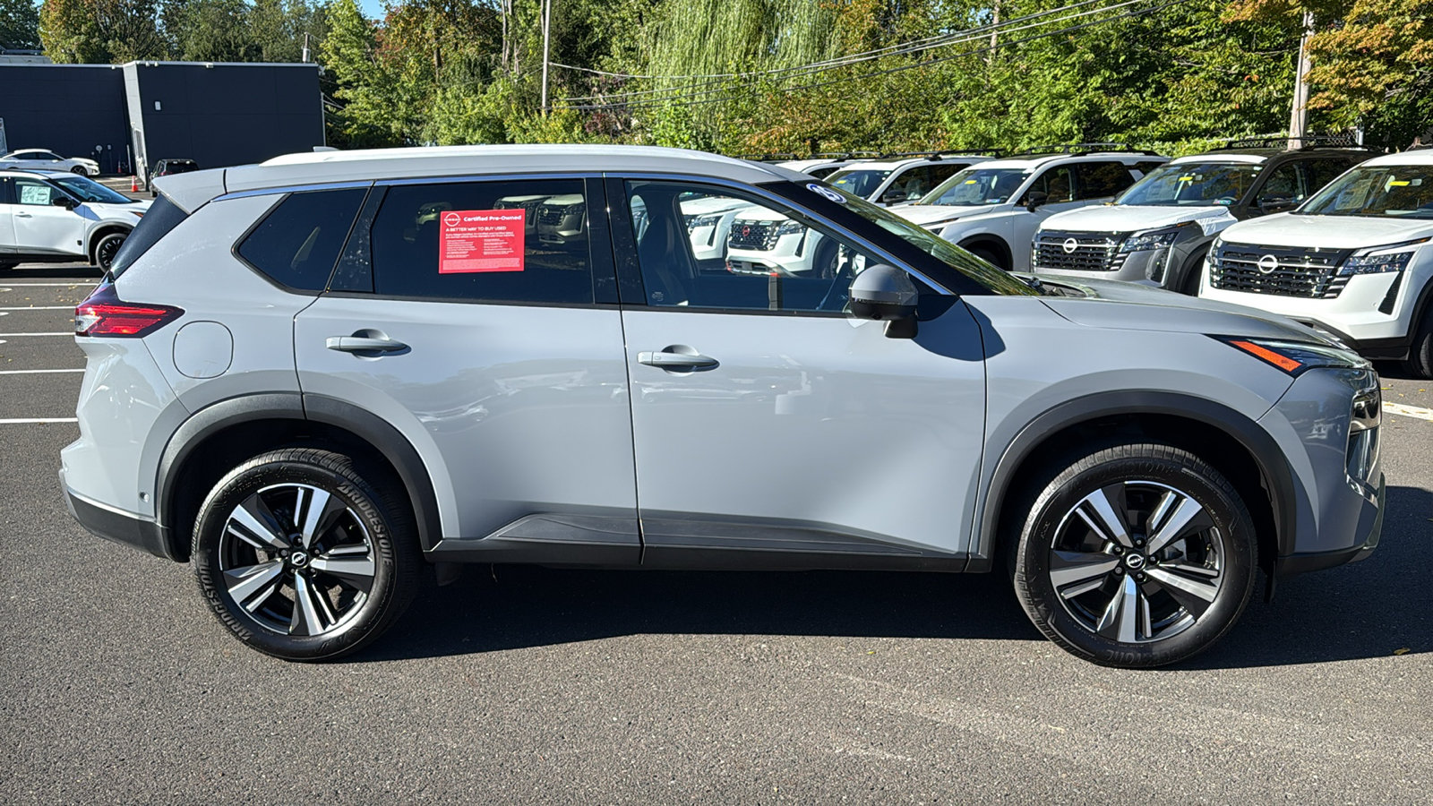 Certified 2025 Nissan Rogue SL AWD/4WD image 27