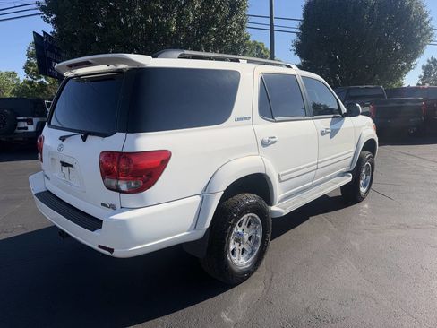 Used 2005 Toyota Sequoia Limited RWD image 5