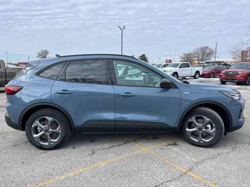 Used 2026 Ford Escape ST-Line w/ Cold Weather Package AWD/4WD image 8
