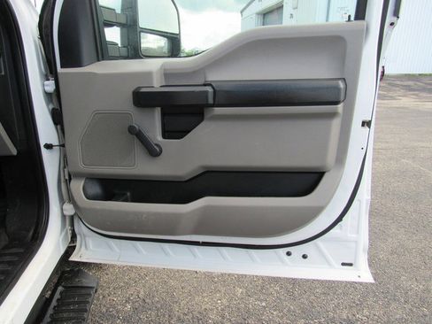 Used 2019 Ford F250 XL RWD image 12