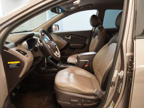 Used 2012 Hyundai Tucson Limited image 4