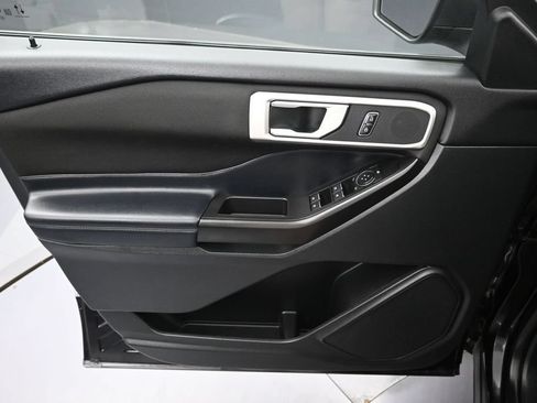 Used 2020 Ford Explorer XLT RWD image 22