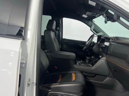 Used 2025 GMC Sierra 1500 AT4 w/ AT4 Premium Package image 32