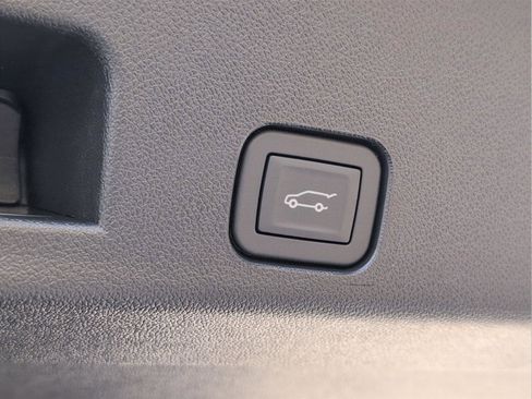 New 2026 Chevrolet Traverse RS w/ LPO, Floor Liner Package image 34