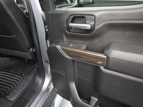 Used 2021 Chevrolet Silverado 1500 RST w/ Convenience Package II AWD/4WD image 18