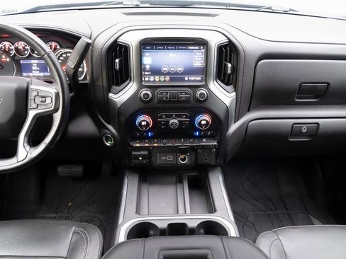 Used 2020 Chevrolet Silverado 1500 LTZ image 22