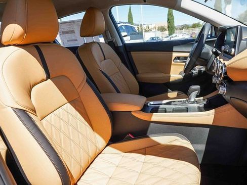 New 2025 Nissan Sentra SV w/ SV Premium Package image 18