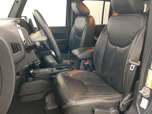 Used 2017 Jeep Wrangler Unlimited Sahara w/ Quick Order Package 24E Chief AWD/4WD image 17