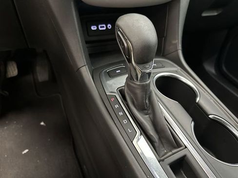 Used 2024 Chevrolet Equinox LT image 23