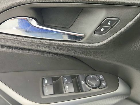 Certified 2024 Chevrolet Trax RS FWD image 20