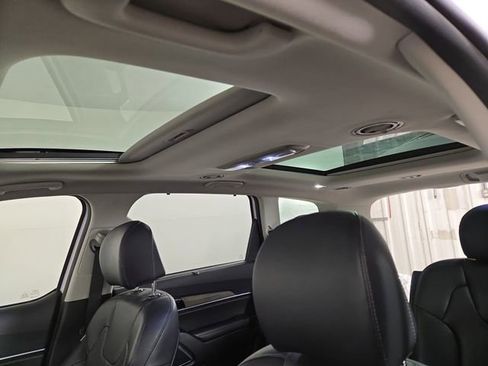 Used 2022 Kia Telluride SX image 28