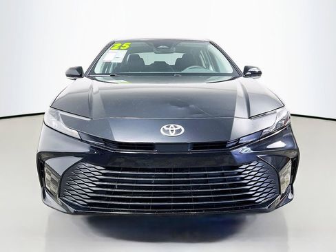 Used 2025 Toyota Camry LE w/ Convenience Package FWD image 7