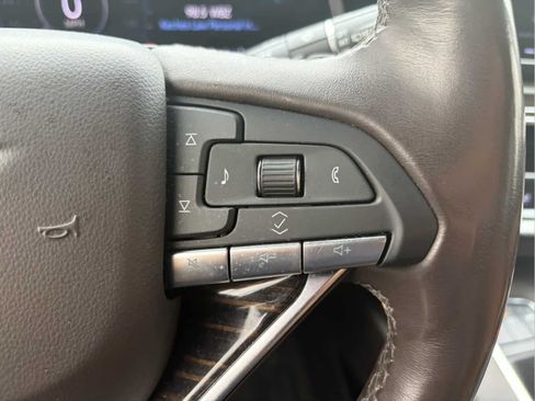 Certified 2022 Cadillac Escalade Sport w/ Touring Package AWD/4WD image 18