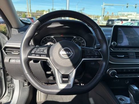 Used 2024 Nissan Altima 2.5 SR image 13