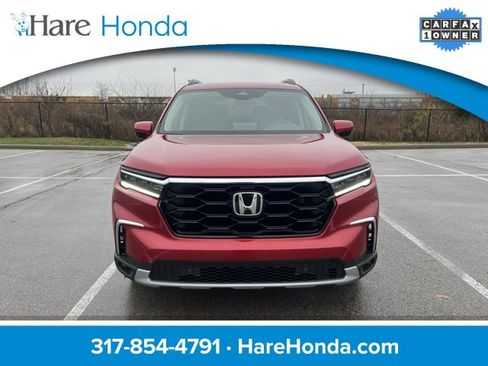 Used 2024 Honda Pilot Touring image 2