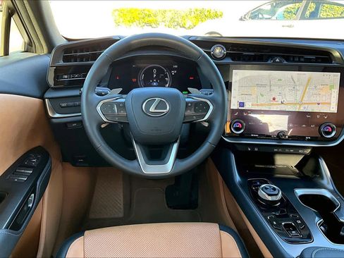 Used 2023 Lexus RZ 450e Premium image 5