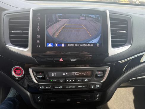 Used 2018 Honda Pilot Elite image 13