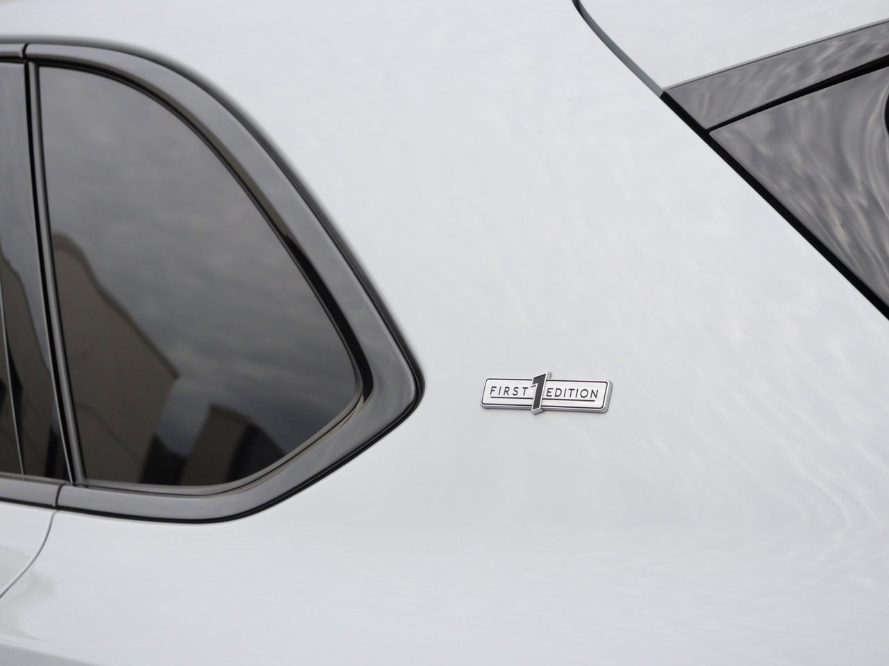 Used 2023 Bentley Bentayga Extended Wheelbase AWD/4WD image 8