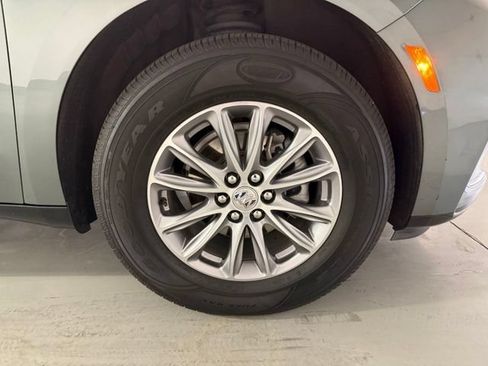 Used 2023 Buick Enclave Essence FWD image 32