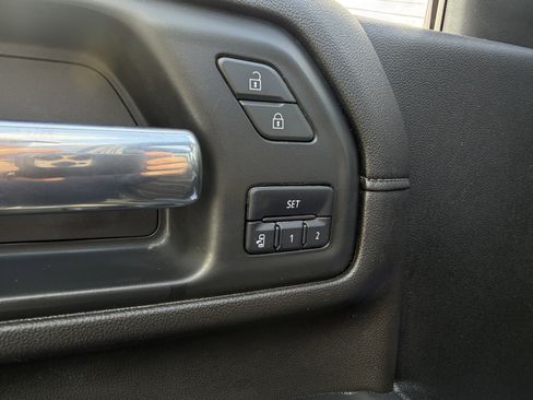 Used 2023 GMC Sierra 2500 Denali w/ Denali Black Diamond Edition image 13