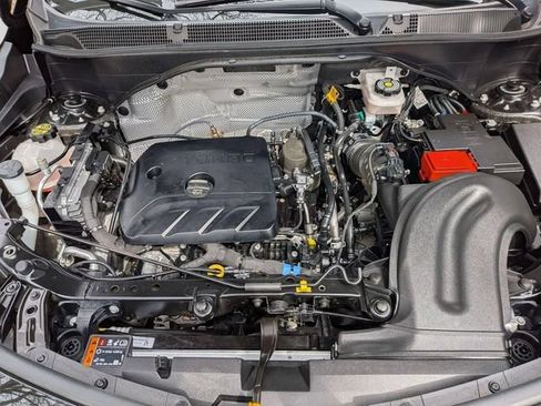 Certified 2025 Buick Encore GX Preferred FWD image 30