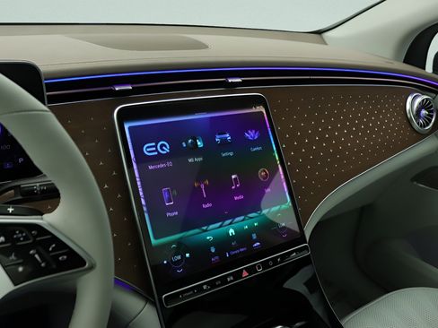 Certified 2023 Mercedes-Benz EQE 350+ SUV image 9