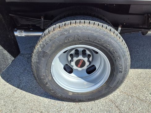 New 2026 GMC Savana 4500 w/ Power Convenience Package image 24