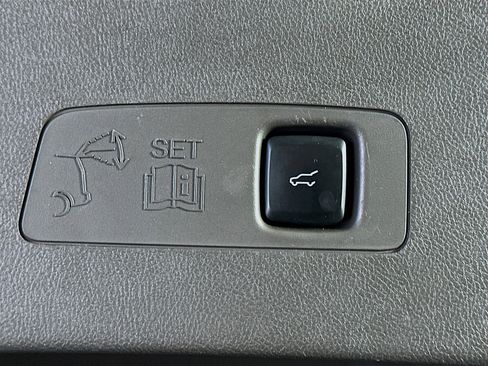 Used 2023 Lincoln Corsair Reserve w/ Equipment Group 201A FWD image 29