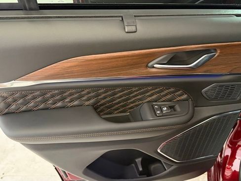 New 2025 Jeep Grand Cherokee Summit w/ Obsidian Package image 13