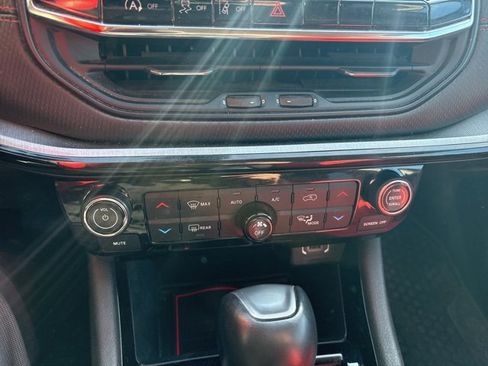 Used 2022 Jeep Compass Trailhawk image 13