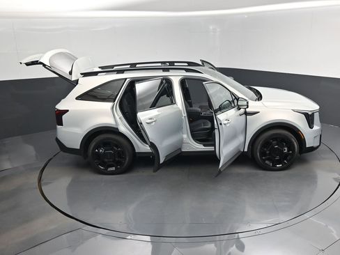 Certified 2026 Kia Sorento X-Line EX AWD/4WD image 18