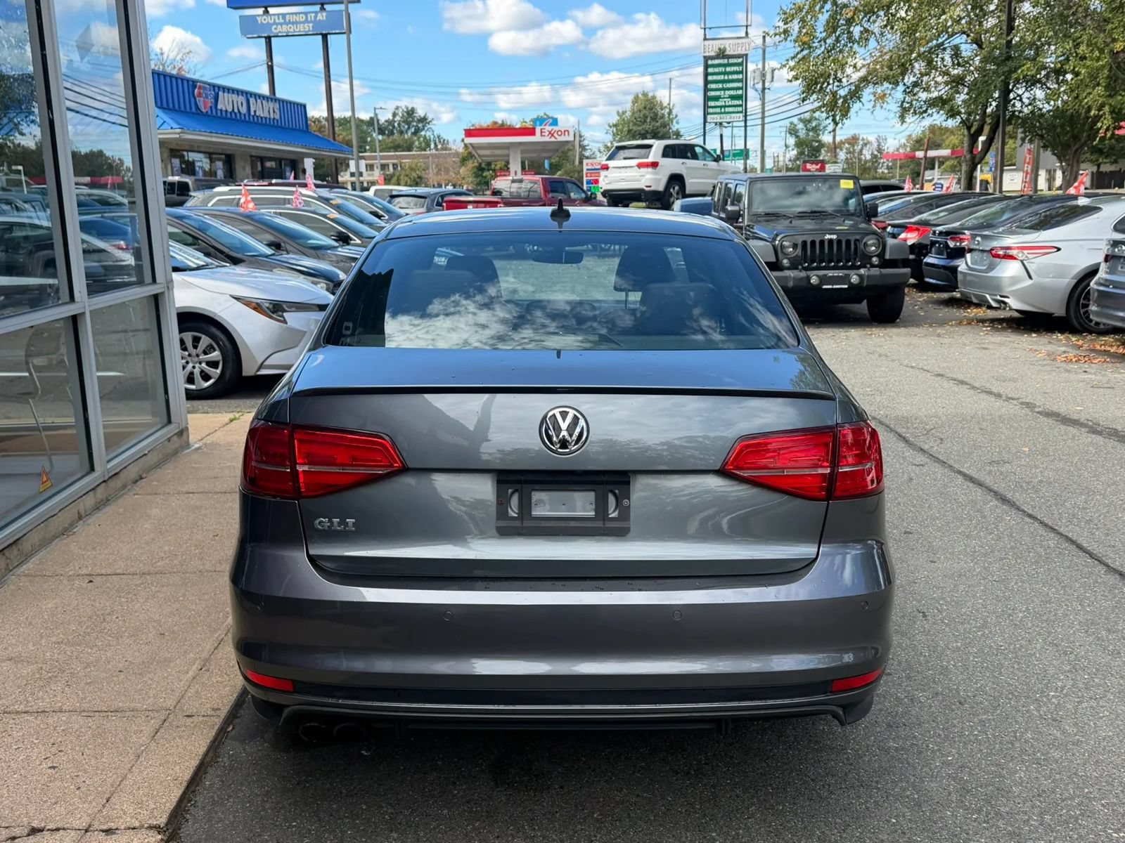 Used 2017 Volkswagen Jetta GLI FWD image 5