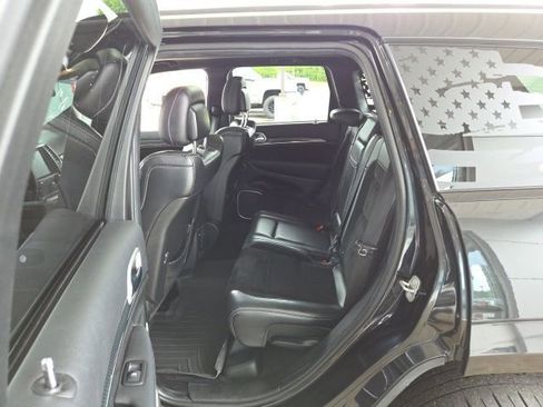 Used 2014 Jeep Grand Cherokee SRT8 w/ Luxury Group II AWD/4WD image 25