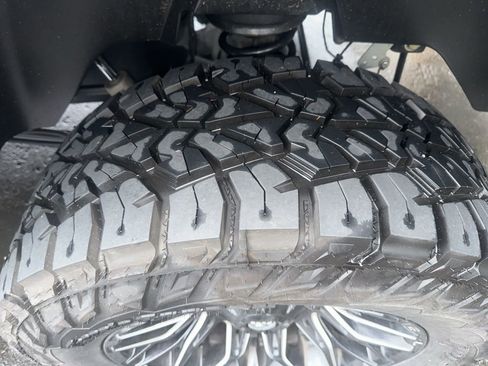 Used 2022 RAM 1500 Classic SLT w/ Electronics Convenience Group image 14