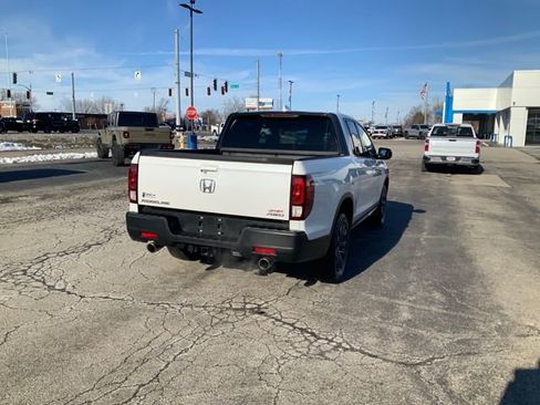 Used 2023 Honda Ridgeline Sport image 7