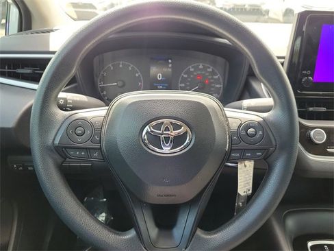 Used 2025 Toyota Corolla LE image 13