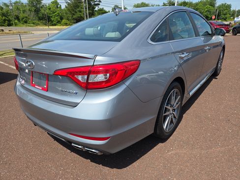 Used 2015 Hyundai Sonata Sport 2.0T FWD image 3