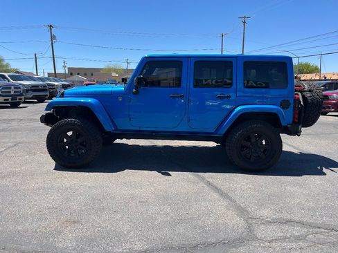 Used 2014 Jeep Wrangler Unlimited Sahara AWD/4WD image 6