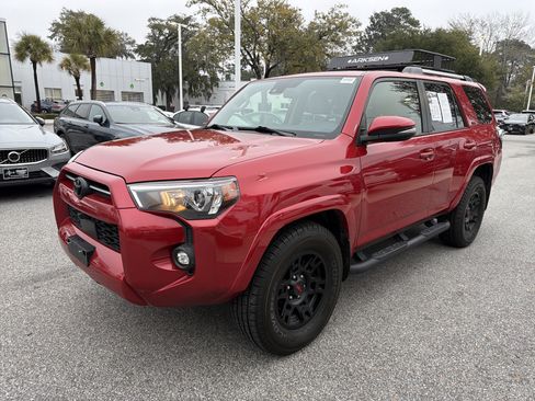 Used 2022 Toyota 4Runner SR5 Premium w/ Moonroof Package image 5
