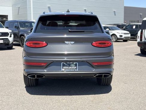 Used 2021 Bentley Bentayga AWD/4WD image 27