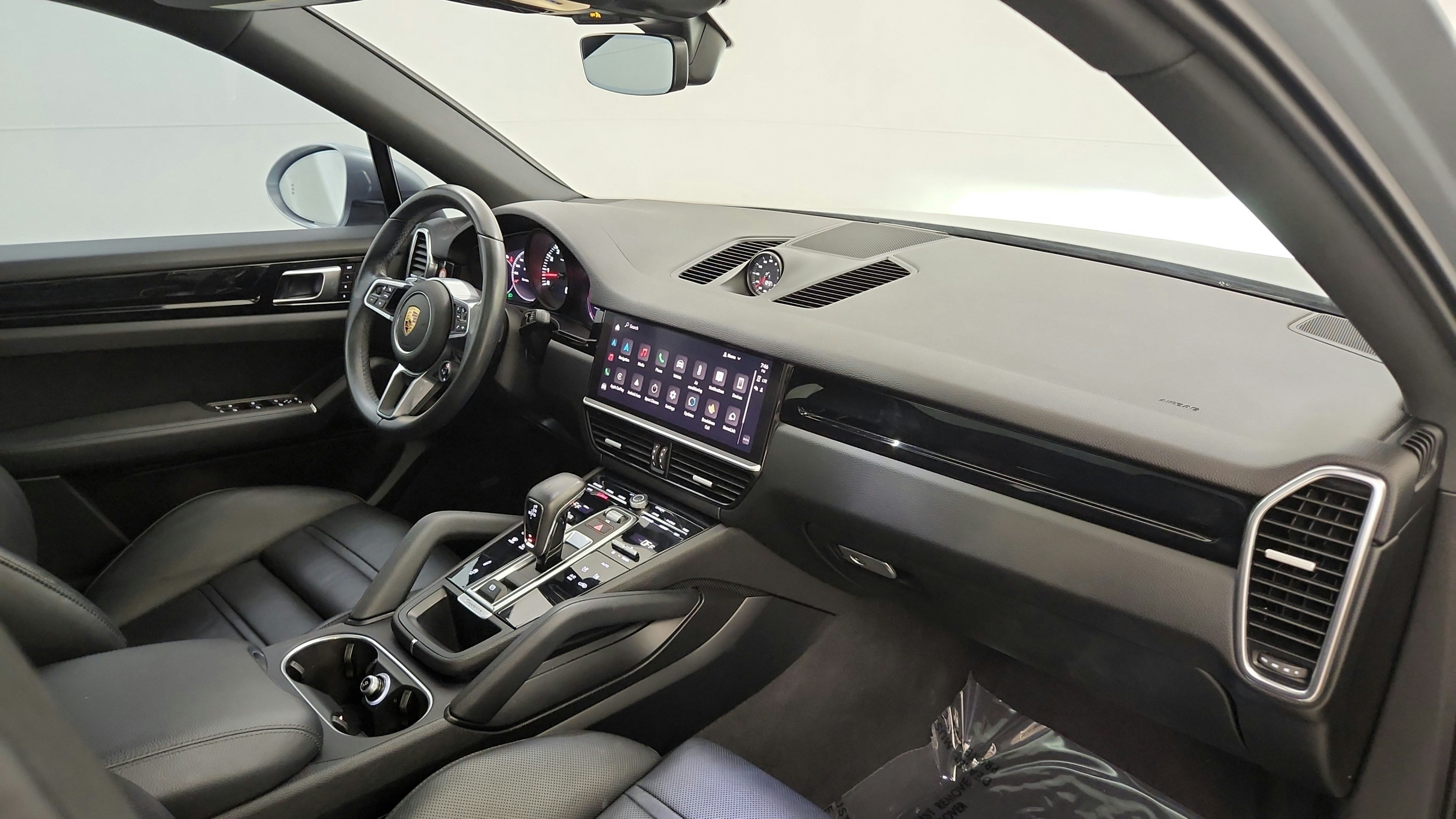 Used 2023 Porsche Cayenne Coupe AWD/4WD image 27