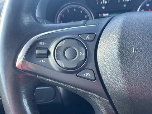 Used 2019 Buick Enclave Essence image 25