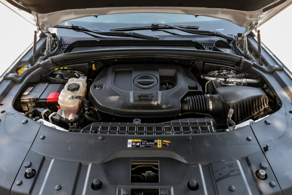 Used 2023 Jeep Grand Cherokee Overland AWD/4WD image 7