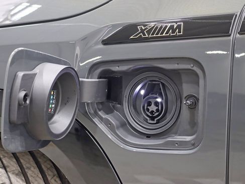 Used 2023 BMW XM Base image 11