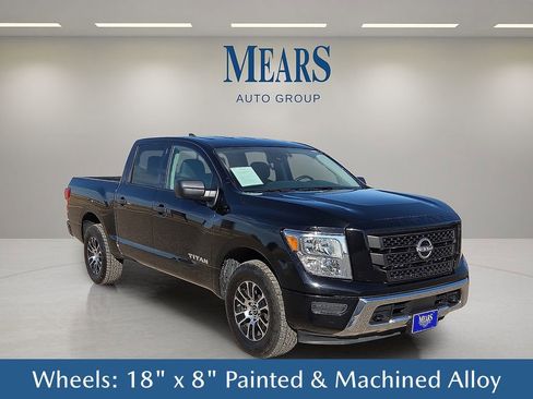 Used 2023 Nissan Titan SV image 8