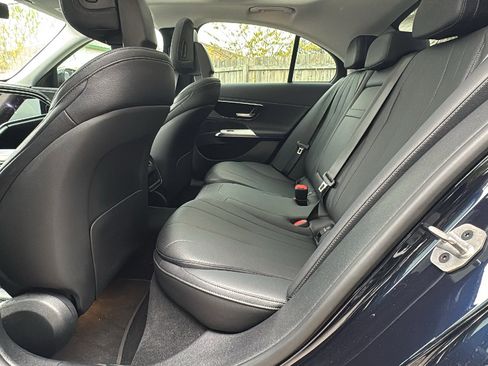 Used 2024 Mercedes-Benz E 350 4MATIC Sedan image 15