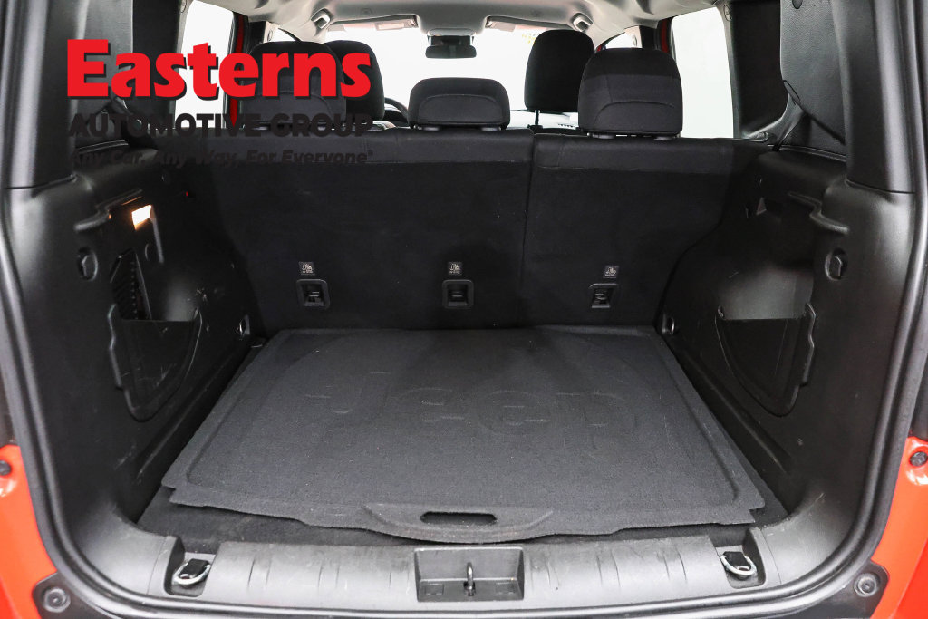 Used 2021 Jeep Renegade Latitude AWD/4WD image 10