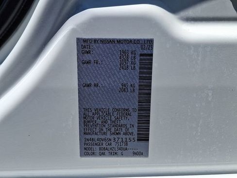 Used 2025 Nissan Altima 2.5 SV FWD image 27
