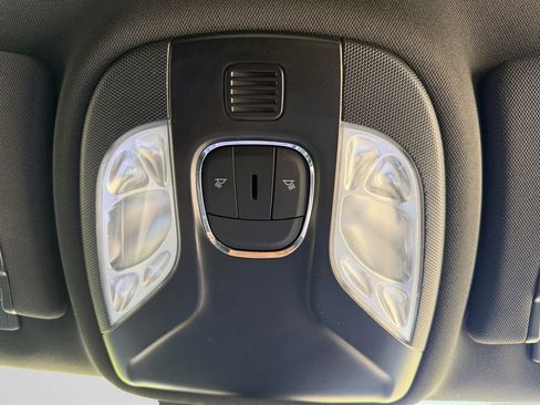 Used 2024 Jeep Compass Latitude AWD/4WD image 19