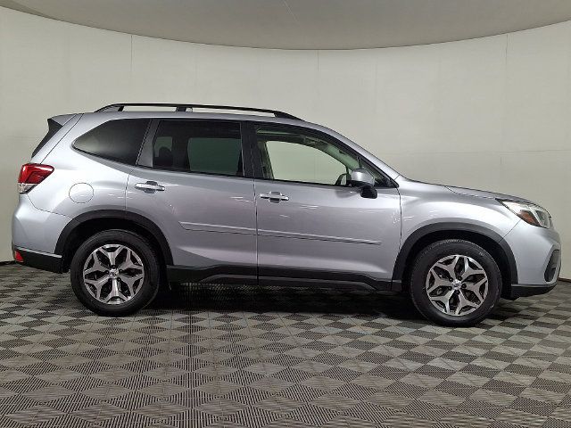Used 2021 Subaru Forester Premium AWD/4WD image 10